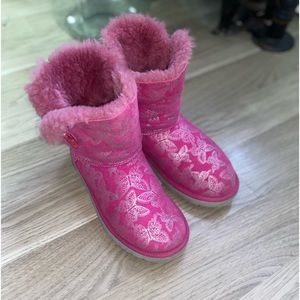 PINK BUTTERFLY PRINT UGG